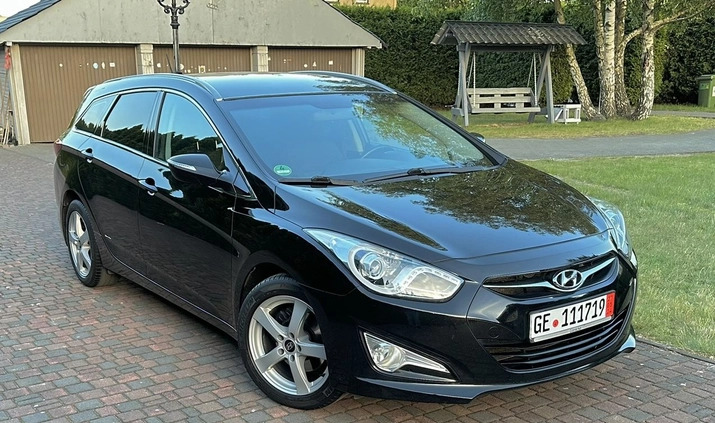 Hyundai i40 cena 35700 przebieg: 163200, rok produkcji 2013 z Swarzędz małe 137